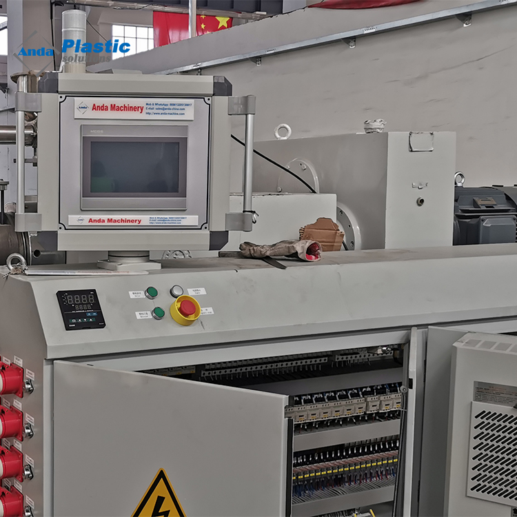 Mesin Pembuat Papan Busa PVC