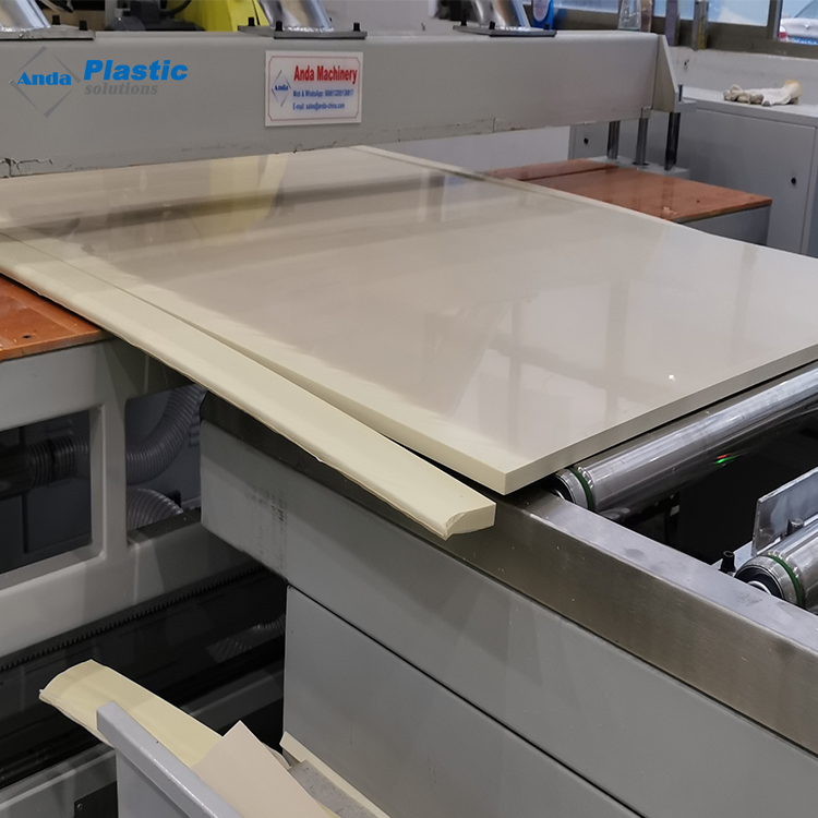 Mesin Pembuat Papan Busa PVC